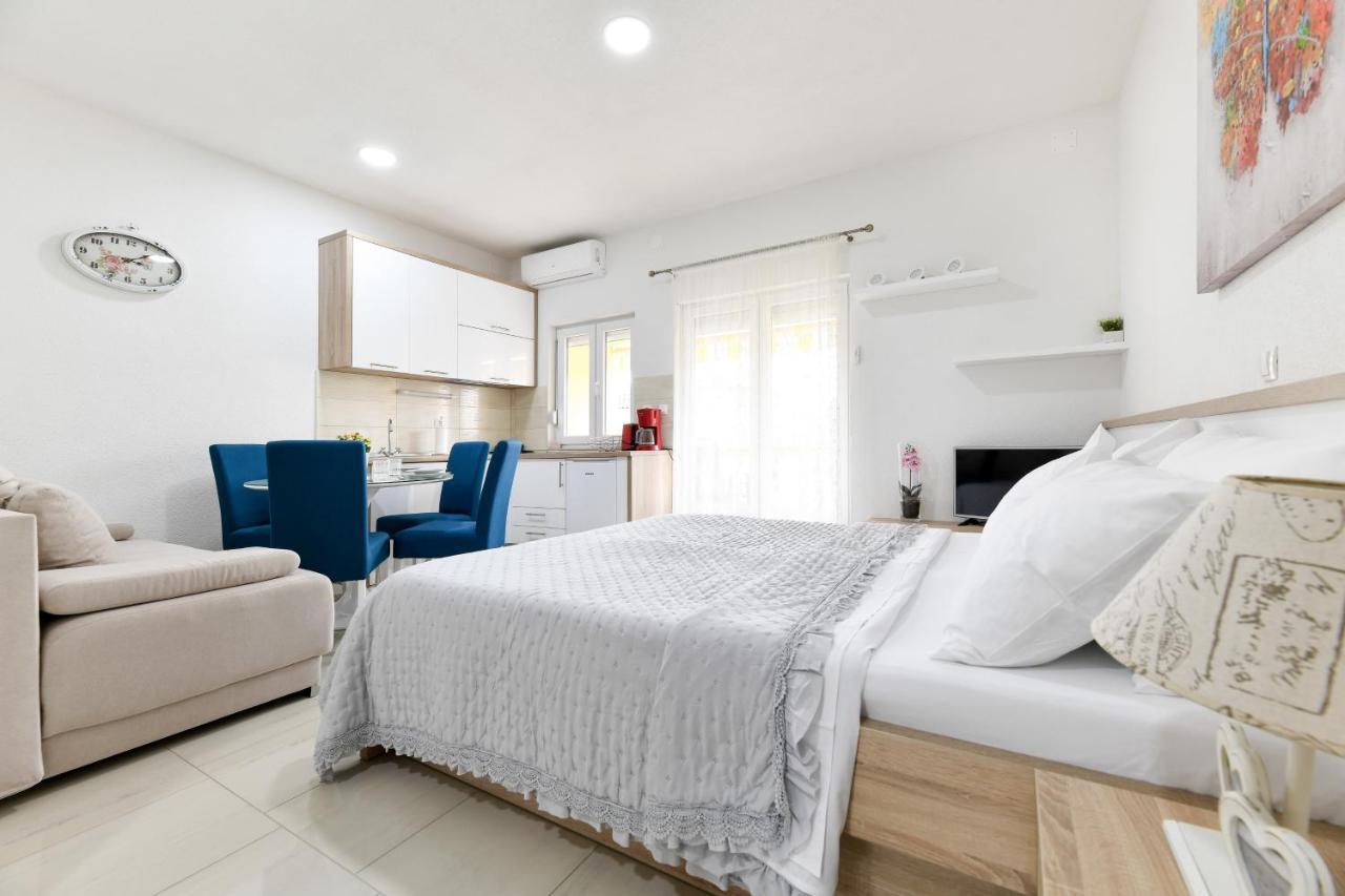 Diora Apartment