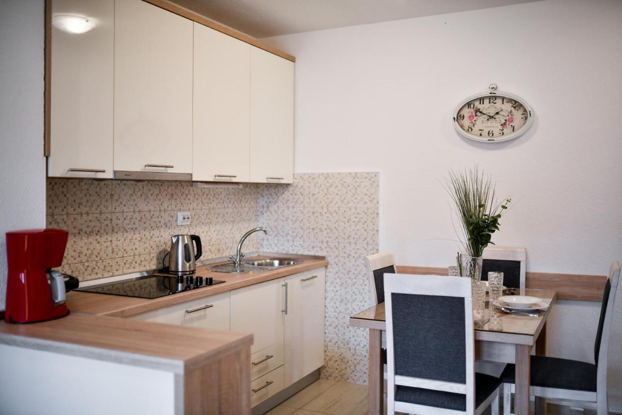 Apartment Diora *