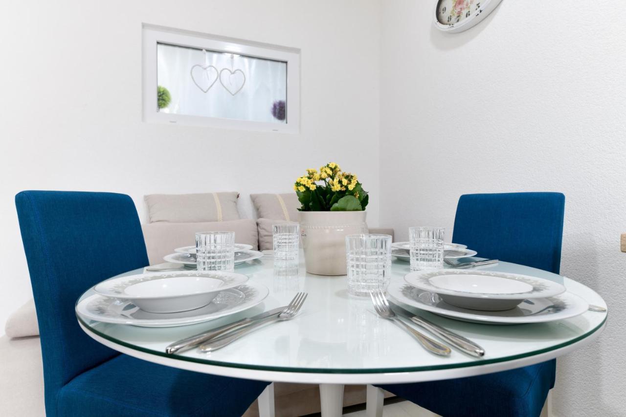 Diora Apartment *