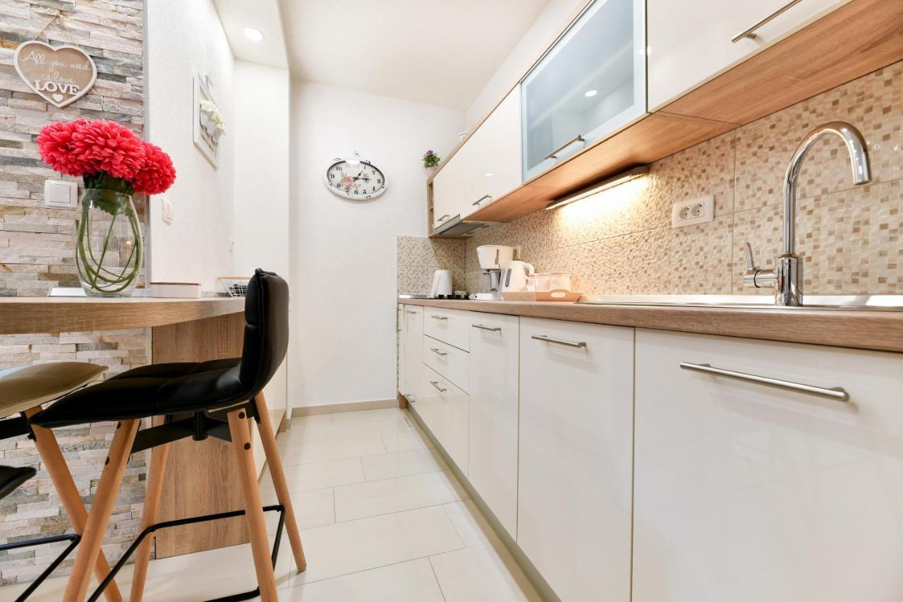 Diora Apartment *